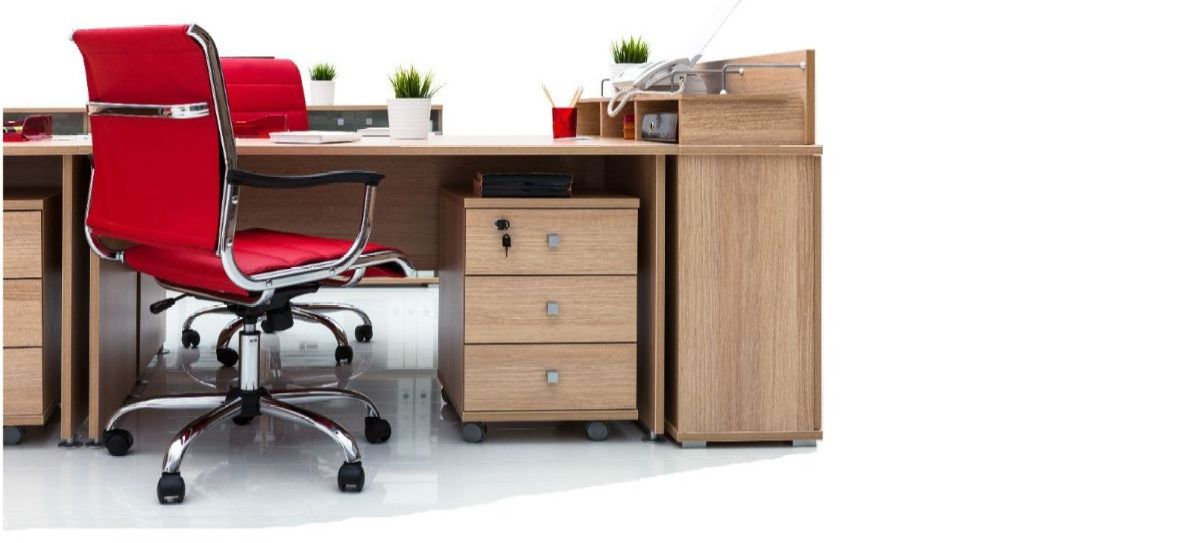 Business Center Roma - noleggio stanze uso ufficio - Il servizio prevede la fornitura e noleggio, anche temporaneo, di uffici pronti per l'utilizzo con una, due, tre o più postazioni, attrezzati con mobili, linea telefonica, connessione wi.fi., servizio comune di segreteria e disponibilità della sala riunioni.